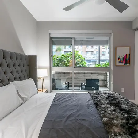 Brand New Weho Luxury Apartment
